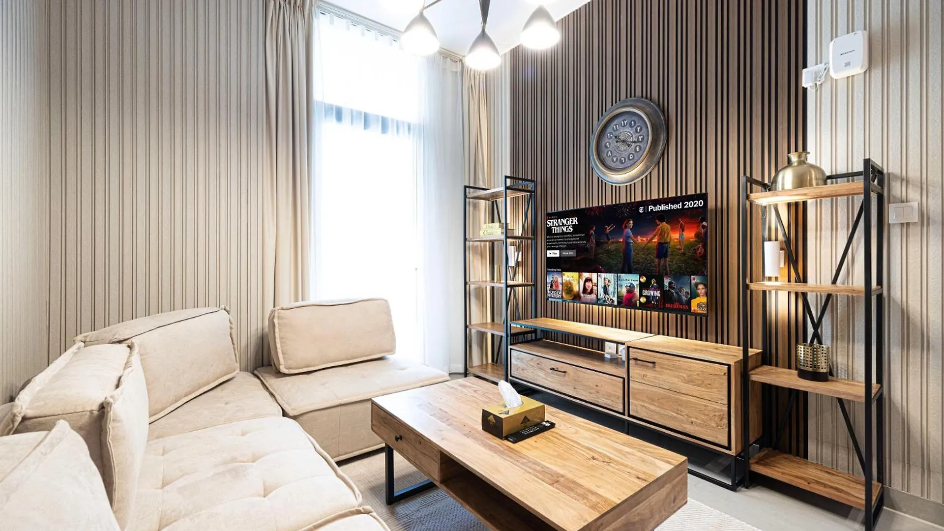 1Br Apartment With Balcony - 9 Mins To Sharjah Airport - Balcony Breeze