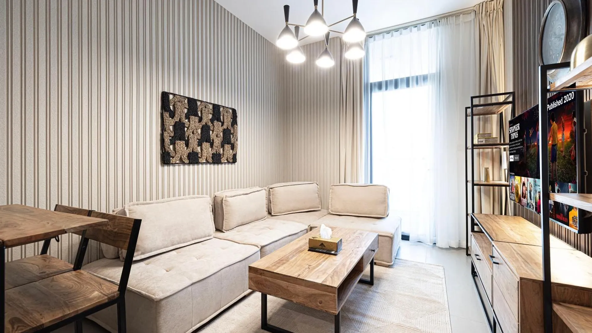 1Br Apartment With Balcony - 9 Mins To Sharjah Airport - Balcony Breeze