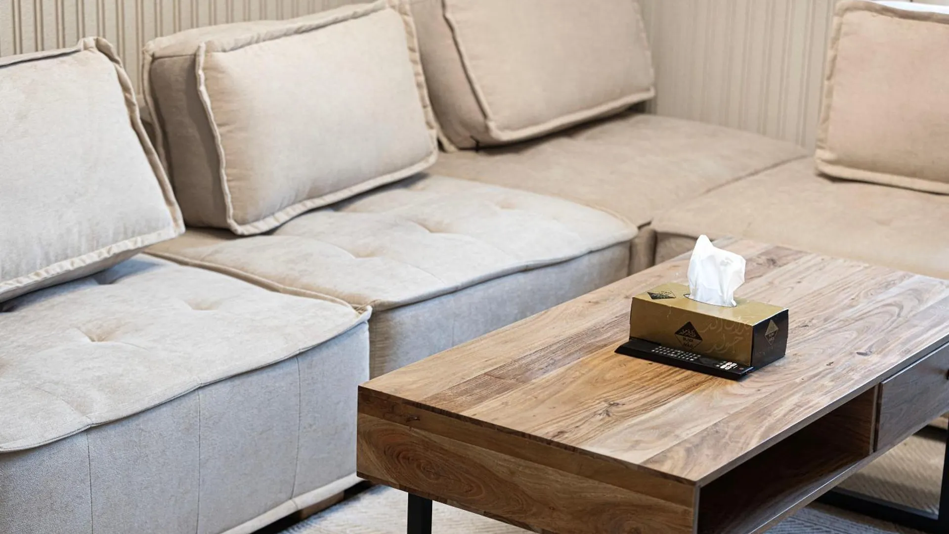 1Br Apartment With Balcony - 9 Mins To Sharjah Airport - Balcony Breeze Emirados Árabes Unidos