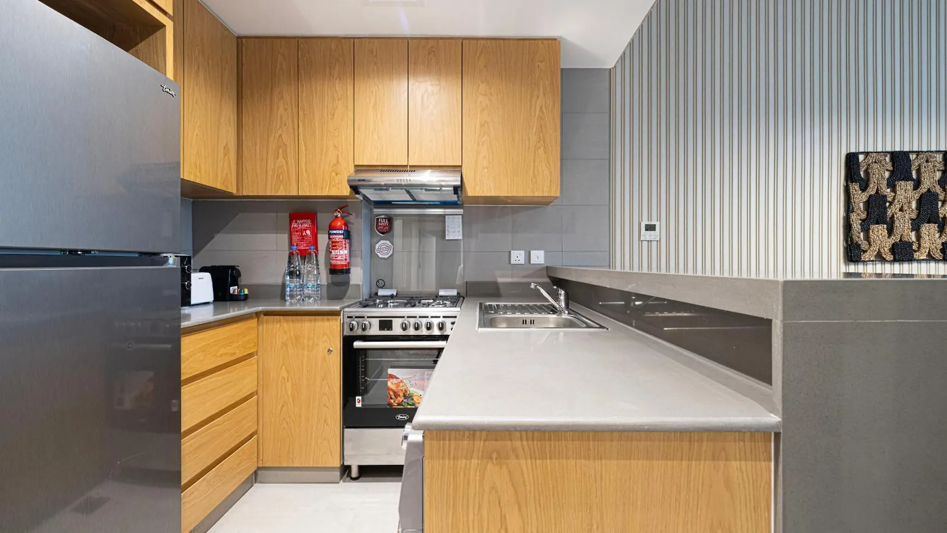 1Br Apartment With Balcony - 9 Mins To Sharjah Airport - Balcony Breeze Emirados Árabes Unidos